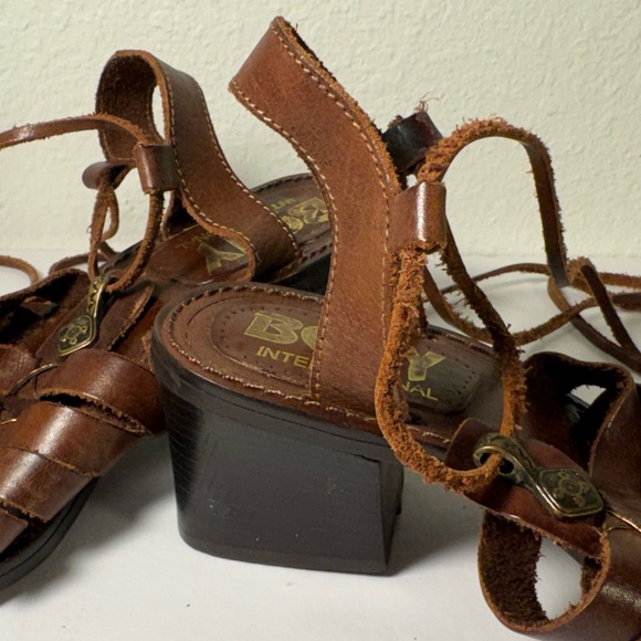 Vintage BCNY International Brown Leather Sandals Ankle Straps Gold Details - Picture 6 of 9